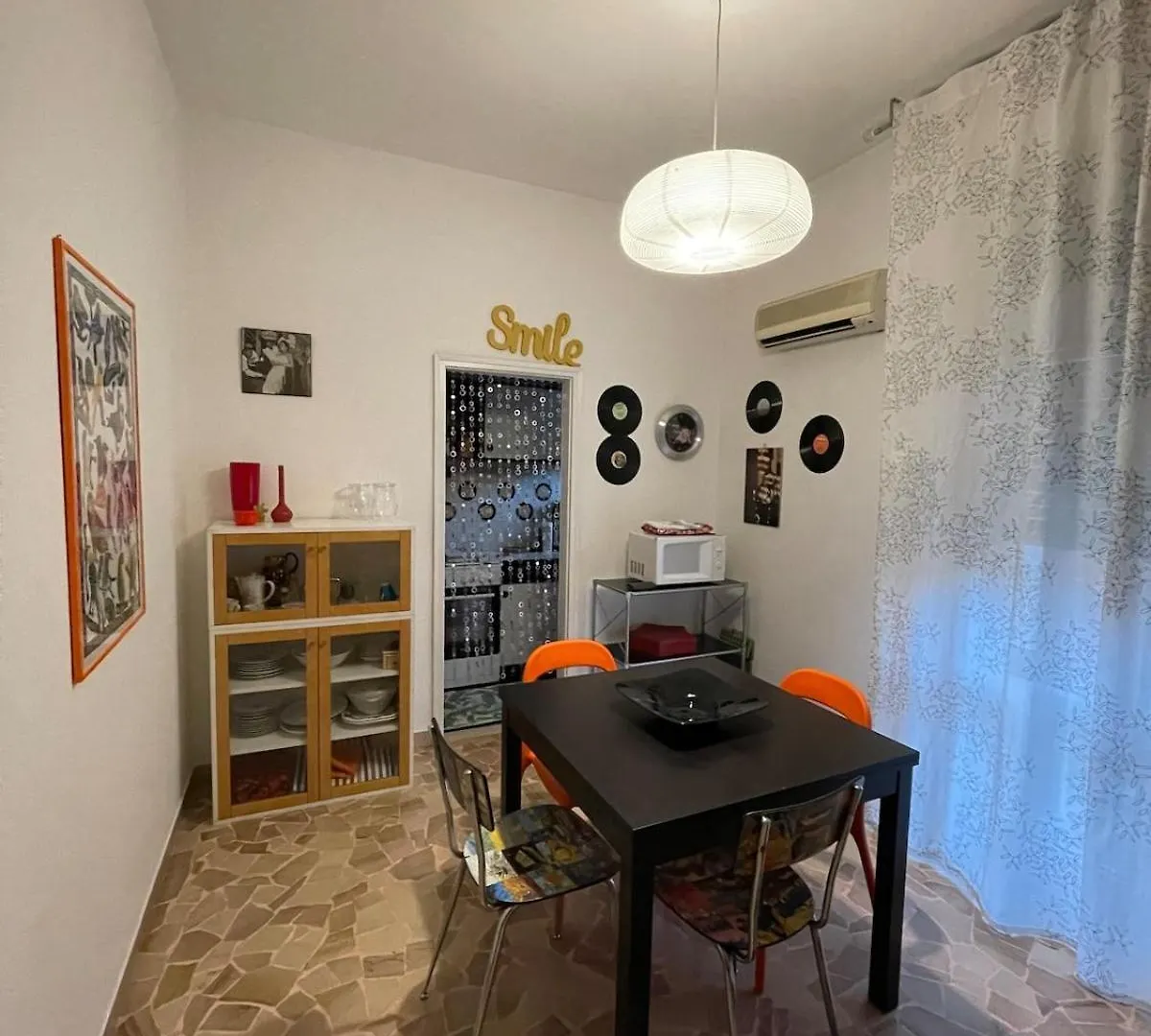 Bright Well-Located Apartment Bologna